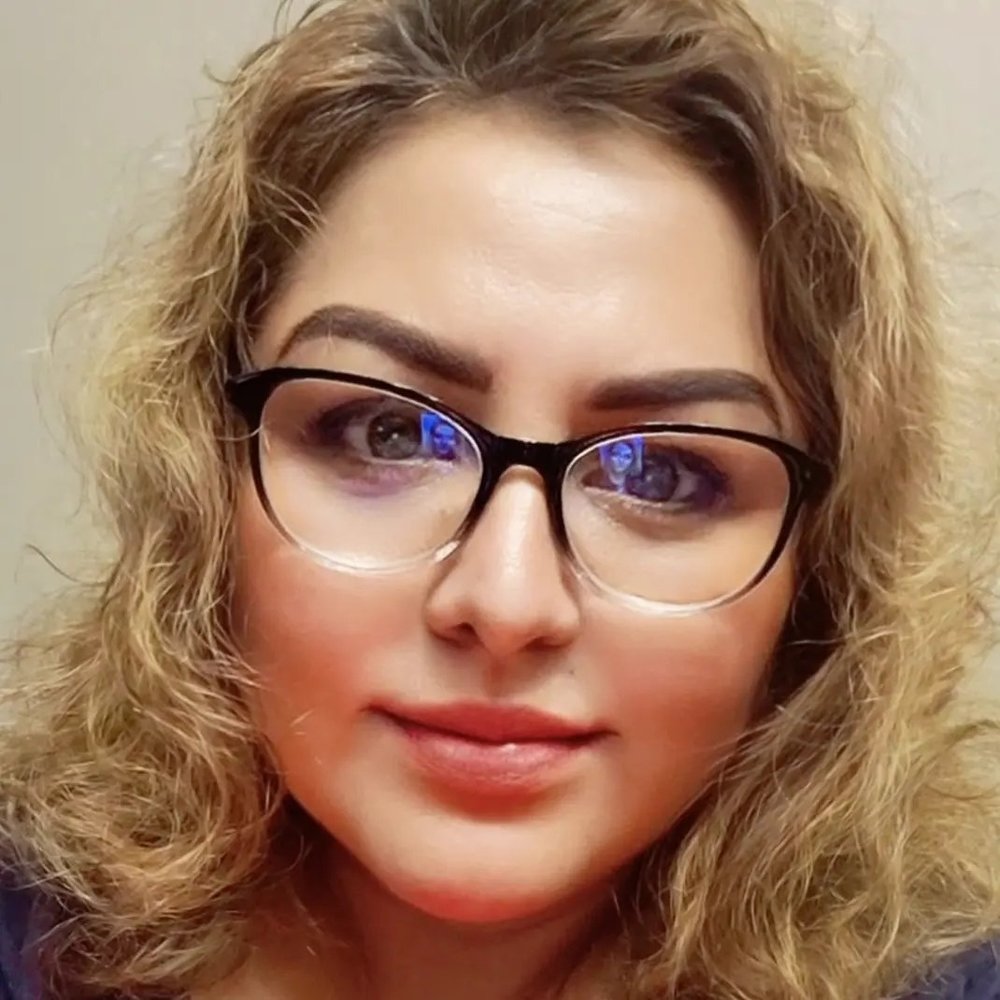 Meet your Posher, Aliza